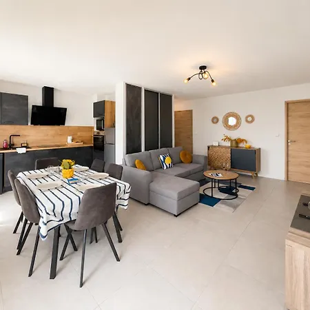 דירה Heron Confortable Avec Belle Terrasse Vue Degagee Sur Champs 3 Parking Privatif A 900 M De La D'asnelles Et Tous Commerces, Bars Et Restaurants Pres De Bayeux Sur Plages Du Debarquement אסנלס