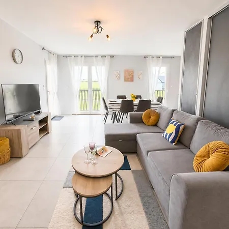 Heron Confortable Avec Belle Terrasse Vue Degagee Sur Champs 3 Parking Privatif A 900 M De La D'asnelles Et Tous Commerces, Bars Et Restaurants Pres De Bayeux Sur Plages Du Debarquement