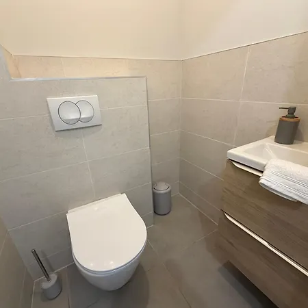 Heron Confortable Avec Belle Terrasse Vue Degagee Sur Champs 3 Parking Privatif A 900 M De La D'asnelles Et Tous Commerces, Bars Et Restaurants Pres De Bayeux Sur Plages Du Debarquement *